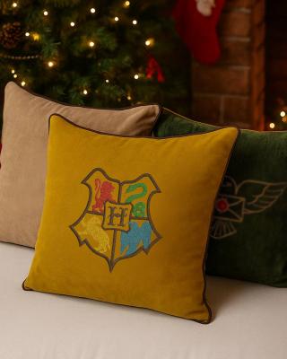 Декоративная подушка Magic School