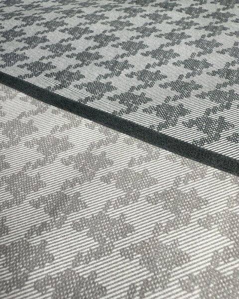 Постельное белье Hugo Lux с простыней на резинке