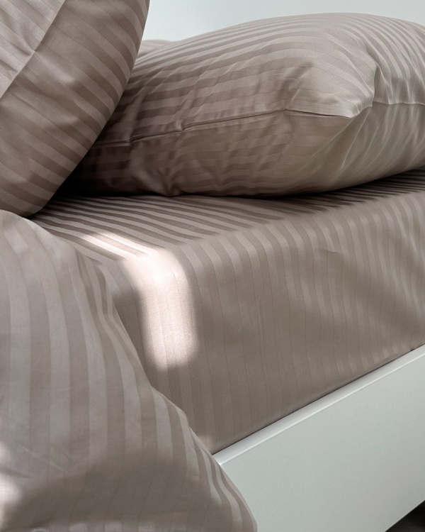 Простыня на резинке Stripe Taupe Простыня на резинке Stripe Taupe