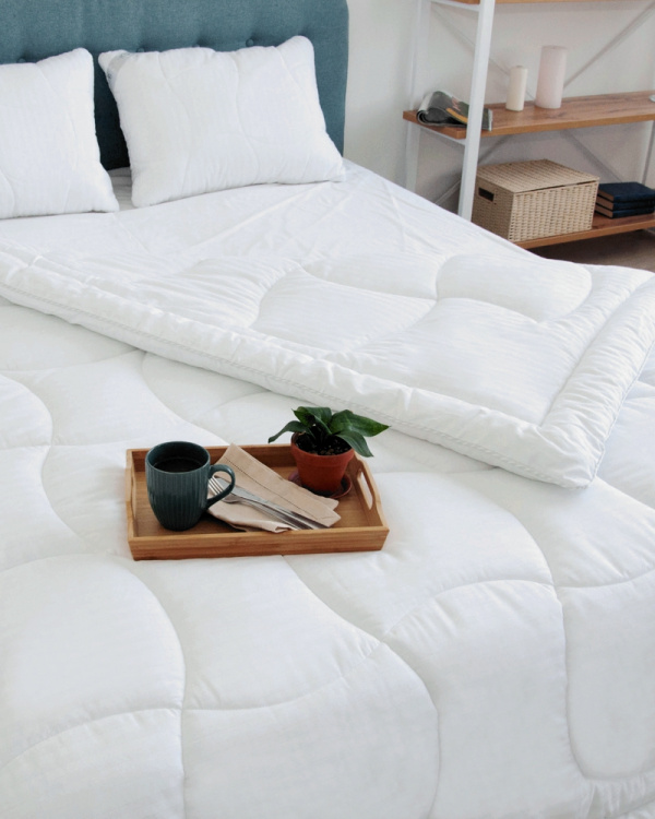 Гипоаллергенное одеяло Base Satin