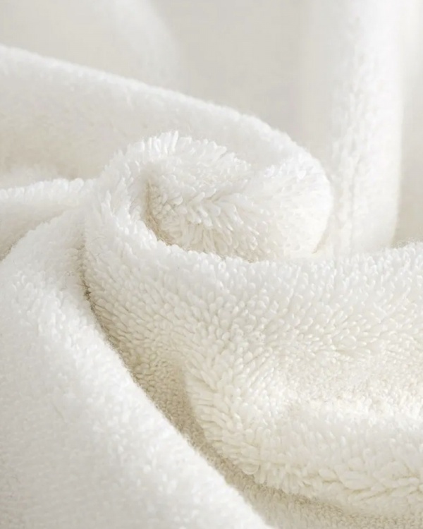 Полотенце из микрокоттона Mora, Кремовое Полотенце из микрокоттона Mora, Кремовое