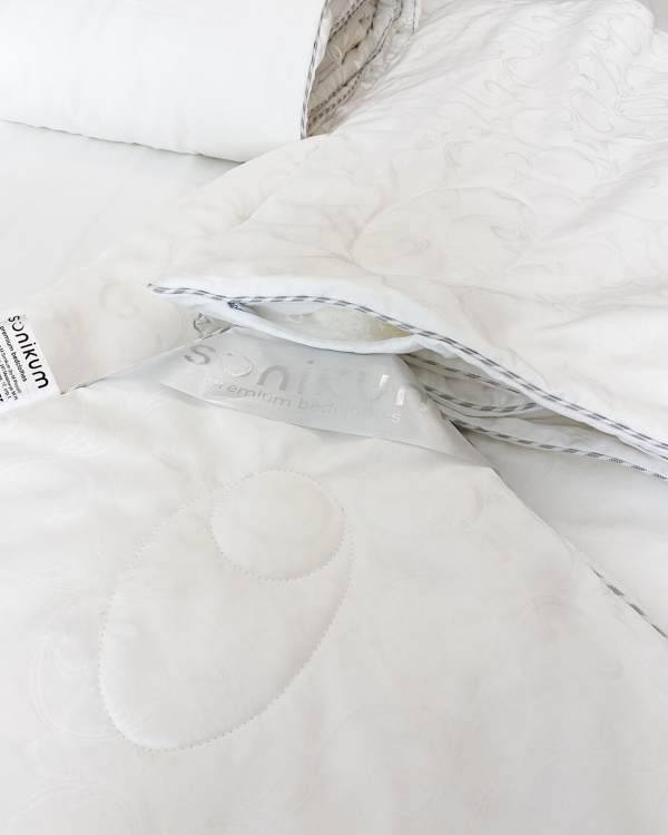 Одеяло из шелка Silk Satin Одеяло из шелка Silk Satin