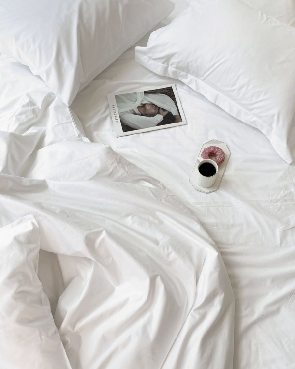 Постельное белье White Basic с простыней на резинке