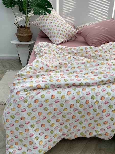 Постельное белье трикотаж Macaroons с простыней на резинке