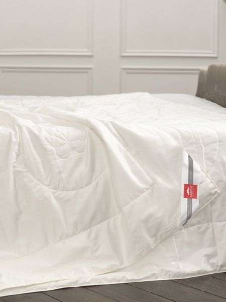 Одеяло Чистый шелк всесезонное