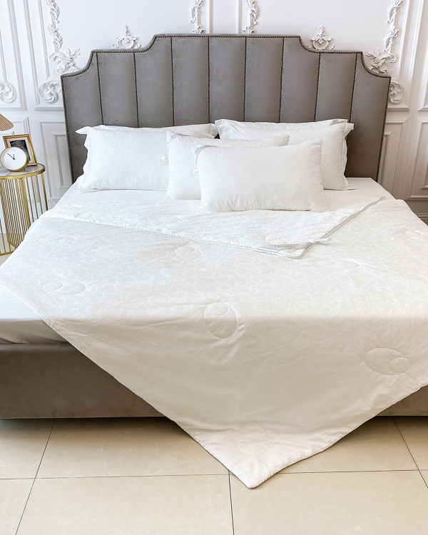 Одеяло из шелка Silk Satin Одеяло из шелка Silk Satin