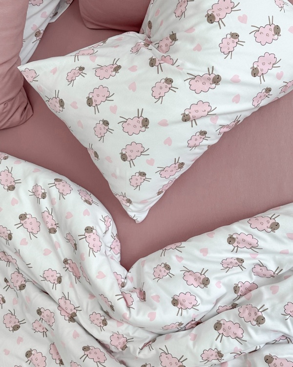 Постельное белье трикотаж Pinky Sheep с простыней на резинке