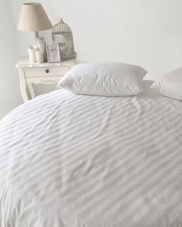 Постельное белье Stripe White для круглой кровати