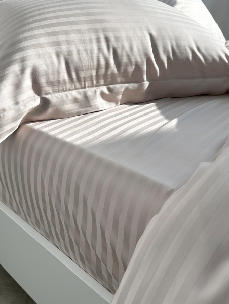 Постельное белье Stripe Tencel Ice Latte с простыней на резинке